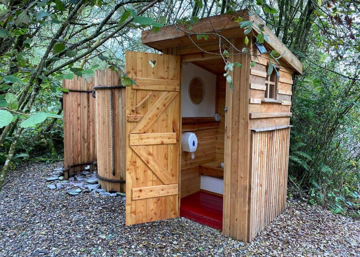 Florence Springs Glamping Gumfreston エクステリア 写真