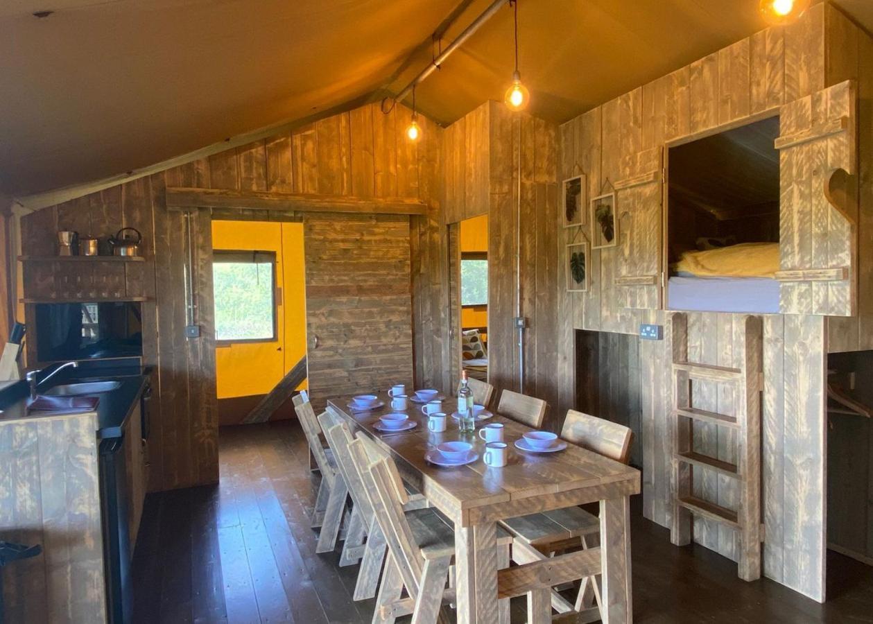 Florence Springs Glamping Gumfreston エクステリア 写真