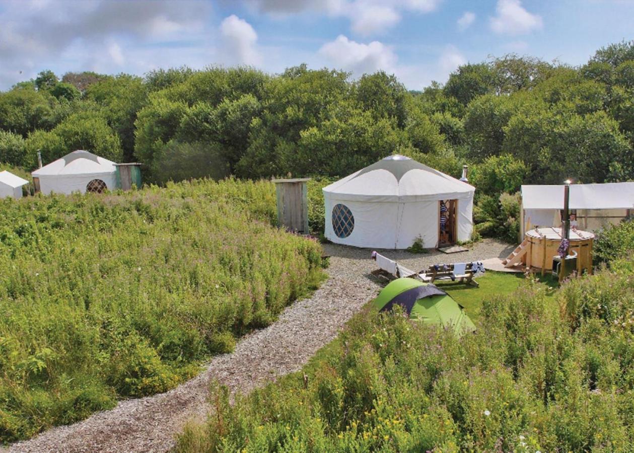 Florence Springs Glamping Gumfreston エクステリア 写真