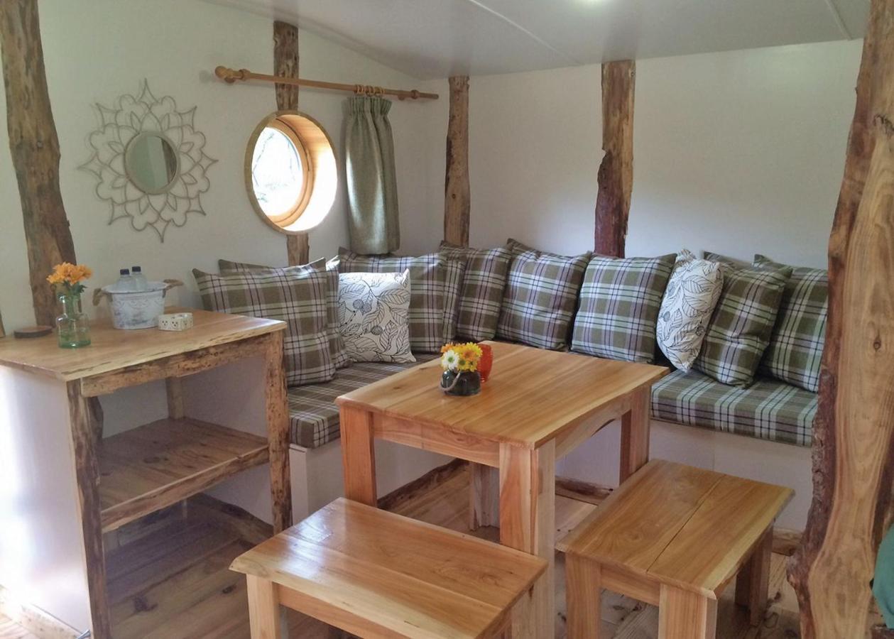 Florence Springs Glamping Gumfreston エクステリア 写真